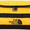 The North Face Base Camp Travel Washbag Large (52TF)summit gold tnf black Kulturtaschen